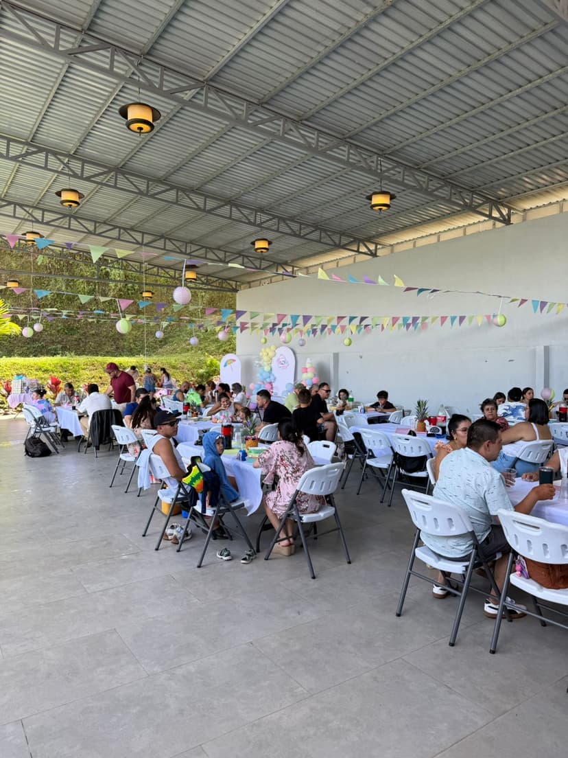 Media ee892218-f3ee-49a5-9a77-052d8ddbe2e2