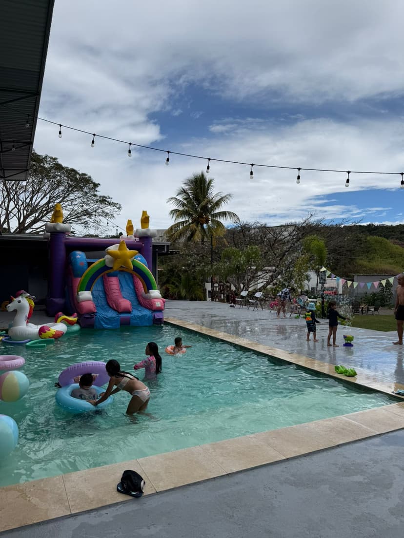 Media 930bf813-1c22-452e-94c3-842cbd001747